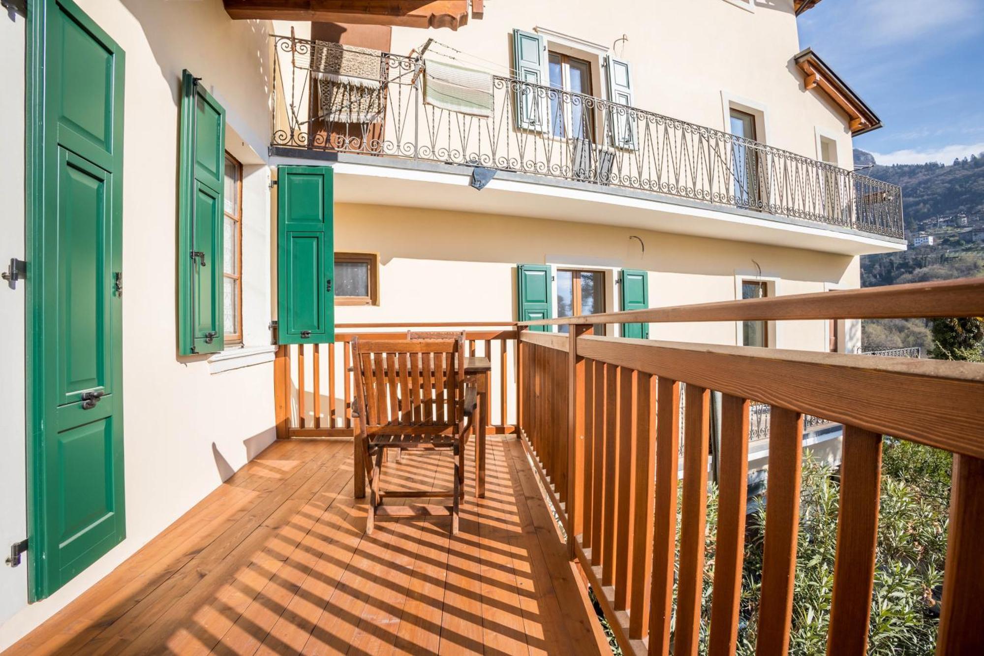 Residence Lena App 1 With Balcony Tenno Luaran gambar